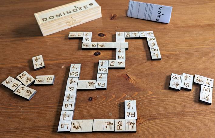 Dominote - Jeux de domino - LOUIS D. - page de garde